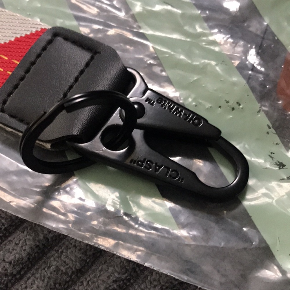 Off-White Red and White Diagonal Stripe Key Strap - Picture 3 of 3